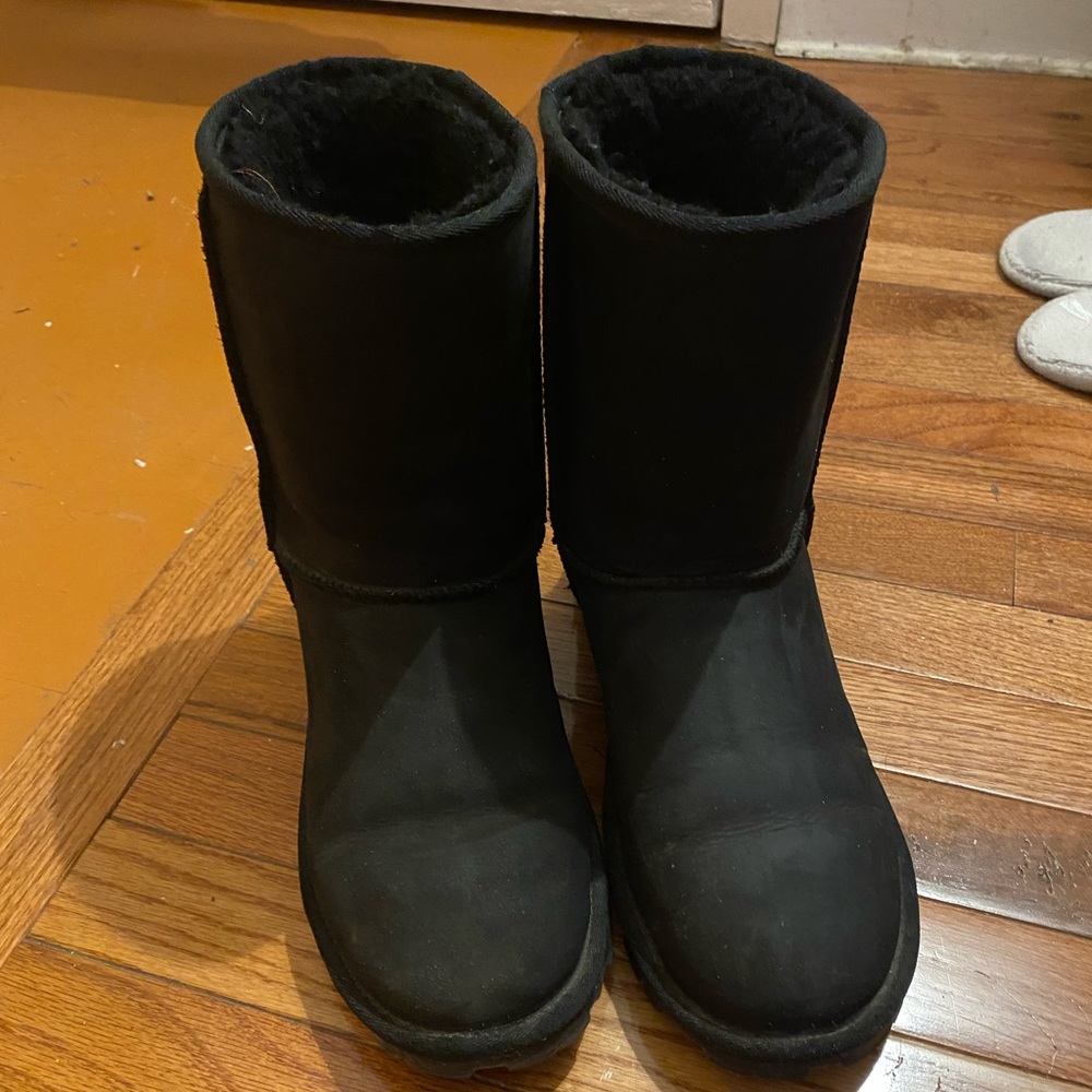 UGG Classic II Genuine Shearling Lined Short Boot